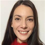 Docente di matematica impartisce ripetizioni per ragazzi della scuola secondaria di I e II grado di matematica, scienze, fisica